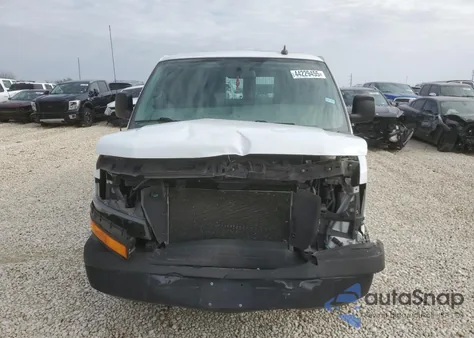 2020 Chevrolet Express G2500 z USA, uszkodzony, nr VIN 1GCWGAFP7L1127228